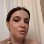 Κολιέ με μεγάλες πέρλες στο χρώμα του πούρου