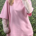 Βουτυρενια φόρμα με δαντέλα στα μανίκια σε ροζ σιέλ κίτρινο