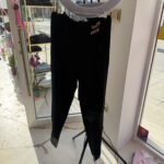 Παντελόνι με χρυσές αλυσίδες